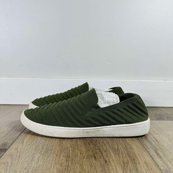 Cliffs by White Moutain Green Slip On Women's Sneakers- Size 8.5 - Picture 1 of 10